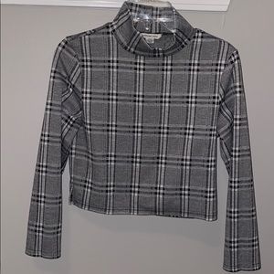 American eagle cropped long sleeve shirt
